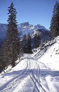 Blick auf die nrdliche Karwendelkette vom Aufstieg zum Schnalmjoch [Zum Vergrern anklicken]