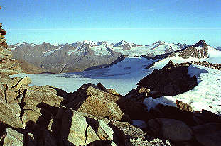 Blick von der Dahmannspitze auf Ötztaler Hauptkamm [Zum Vergrößern anklicken]