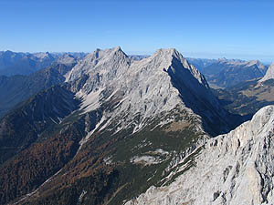 Blick von der Hohen Munde nach Westen [Zum Vergrößern anklicken]