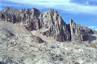 Partenkirchener Dreitorspitze von Osten [Zum Vergrößern anklicken]