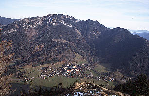 Kloster Ettal, Ettaler Manndl und Laber vom Ochsensitz [Zum Vergrößern anklicken]