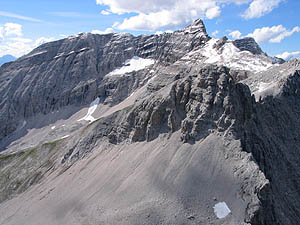 Kaltwasserkarspitze von Osten [Zum Vergrößern anklicken]