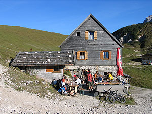 Plumsjochhütte [Zum Vergrößern anklicken]