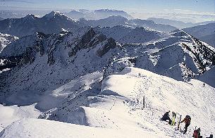 Blick von der Rotwand über Ruchenköpfe und Auerspitz (15.2.03) [Zum Vergrößern anklicken]