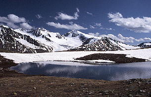 Similaun vom Samoarsee am Anstieg zur Kreuzspitze (29.6.2002) [Zum Vergrößern anklicken]